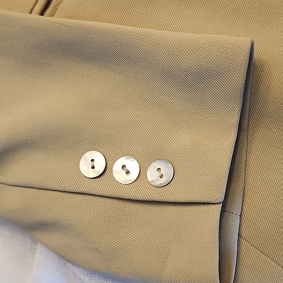 INC International Concepts EX Cond & Pro Cleaned Silk Oversized Blazer, 8, $40 - Picture 10 of 13